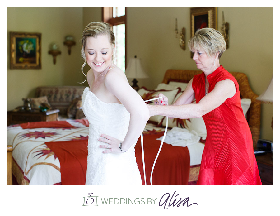 the-club-at-nevillewood-pittsburgh-wedding-photographers-07 St. Thomas More Catholic Church Wedding Photographers